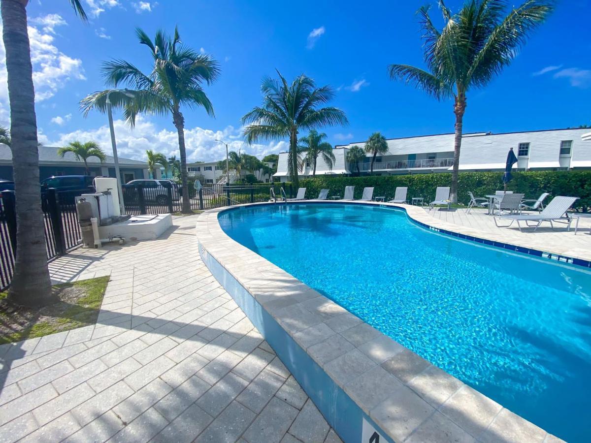 Tropical Oasis By The Beach And Shops, With Pool Riviera Beach Exterior photo